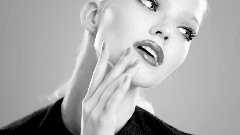 Fashion Show - LES VERNIS COULEURS CULTE DE CHANEL