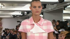 Fashion Show - Oscar de La Renta Spring Summer 2015