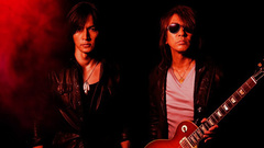 B'z - RED