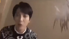 李正信(CNBLUE) - YongHwa's Hologram-The Mukbang