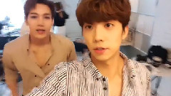 2PM - 明天不看音乐中心会出大事