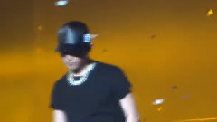 G-Dragon(BigBang),BigBang - Hands Up