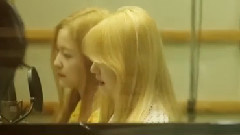 Red Velvet - Kiss The Radio