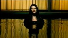 Laura Pausini - Entre Tu Y Mil Mares