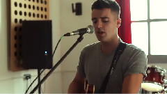 Hobbie Stuart - Put A Movie On