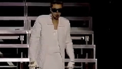 Justin Bieber - All Around The World