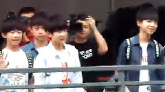 TFBOYS - 520湖南长沙快本录制场外凯源玺鞠躬