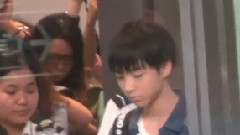 TFBOYS - 长沙送机关内