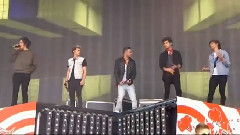 One Direction - What Makes You Beautif