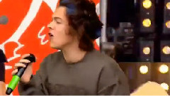 One Direction - What Makes You Beautiful