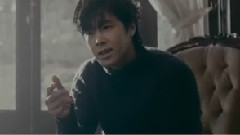 东方神起 - Chandelier