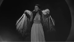 Selena Gomez - The Heart Wants What It Wants