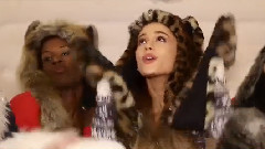 Ariana Grande - Santa Tell Me