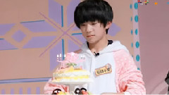 TFBOYS - 易烊千玺14岁生日快乐