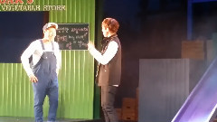 100% - 音乐剧<小伙子蔬菜店> 谢幕