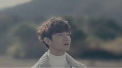 东方神起 - Chandelier