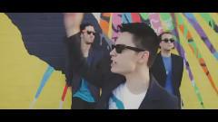 Sam Tsui - Uptown Funk & Lips Are Moving