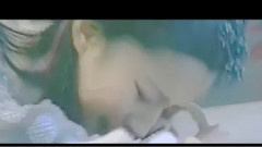 刘亦菲,陈乔恩 - 但愿少爱你一点