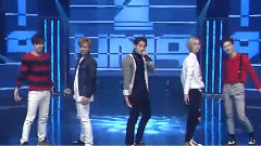 UNIQ - Falling In Love 现场剪辑
