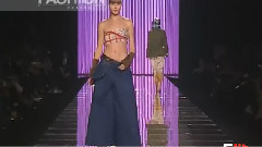 Fashion Show - John Galliano Fall Winter 2001-2002