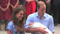 Kate Et William Fiers De Nous Presenter George, Le Royal Baby