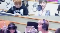 Super Junior,东海(Super Junior) - Kiss The Radio