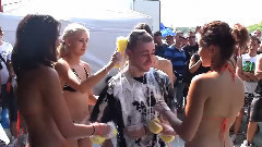 音乐短片 - Franciacorta 2011 Scooter Wash Girls