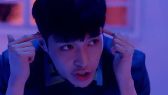 张艺兴(EXO) - 带枪出巡