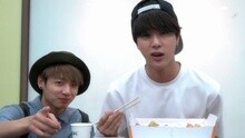 防弹少年团 - 防弹少年团 吃炸鸡的JIN 15/07/15