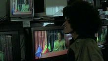 Nneka,夏奇拉 - Nneka - The Uncomfortable Truth