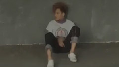 EXO,KAI(EXO),边伯贤(EXO),金泫雅 - Hurt