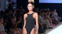 音乐短片 - White Sands Swimwear Runway Show In Miami