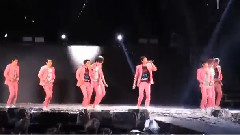 EXO - Love Me Right FANCAM