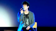 SHINee - 钟铉 Sing Solo Real Voice London