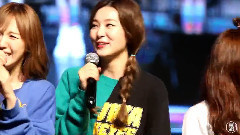 Red Velvet - Seulgi看Joy跳舞