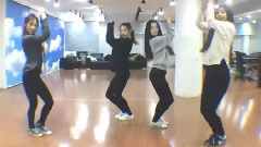 Red Velvet - Happiness & 最炫小苹果
