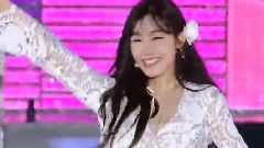 Sunny(少女时代),徐贤(少女时代),允儿(少女时代),秀英(少女时代),少女时代 - Party