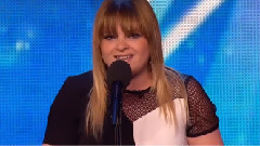 欧美群星 - Jade Scott Performs Before Her Brother Calum