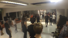 舞蹈视频 - [北京星舞团]韩国KPOP舞蹈串烧练习室排练视频