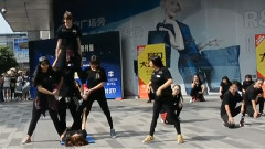 舞蹈视频 - EXO二巡成都场 XO.F场外应援快闪活动