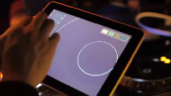 音乐短片 - Satoshi Tomiie s iPadiPhoneDJsetup