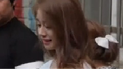 智妍,T-ara - 弘大游乐场自由拥抱进行中