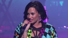 Demi Lovato - Cool For The Summer 现场版 2015