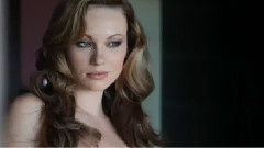 Fashion Show - Kimberly Phillips Behind The Scenes