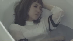AAA - 愛してるのに,愛せない
