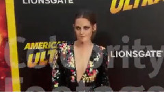 Kristen Stewart - AU首映 众卡司拍照环节