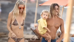 音乐短片 - Deus Bali Womp Comp