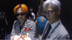 T.O.P(Bigbang),G-Dragon(BigBang),BigBang - 一位受赏后台采访Cut