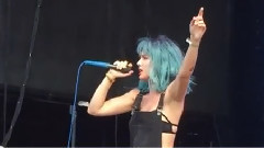 Halsey - Empty Gold