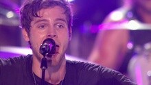 5 Seconds Of Summer - She Looks So Perfect Vevo Certified现场版 2015
